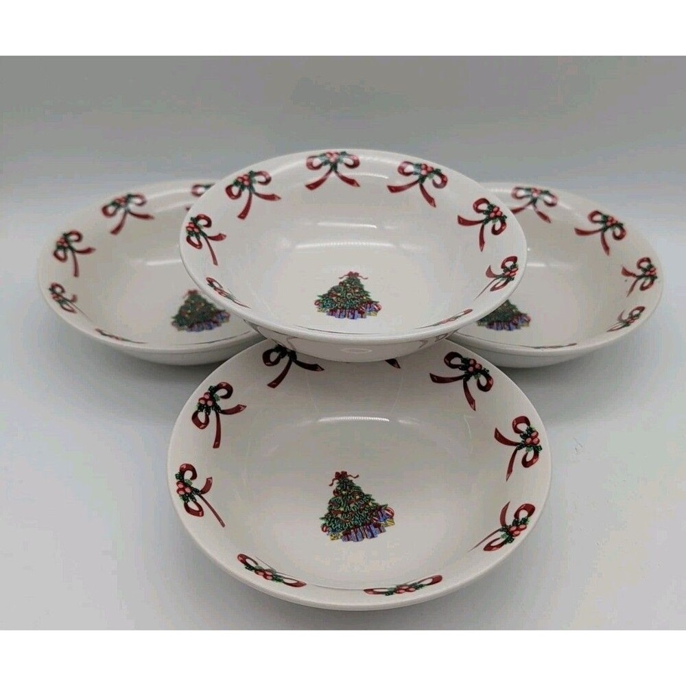 Set Of 4 Gibson Christmas Morning 6” Cereal Bowls  Tree Presents